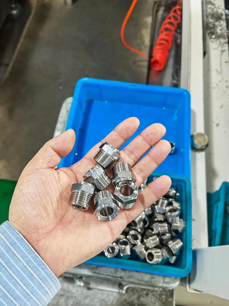 源頭實(shí)力廠家 建筑用金屬配件制造的專業(yè)力量
